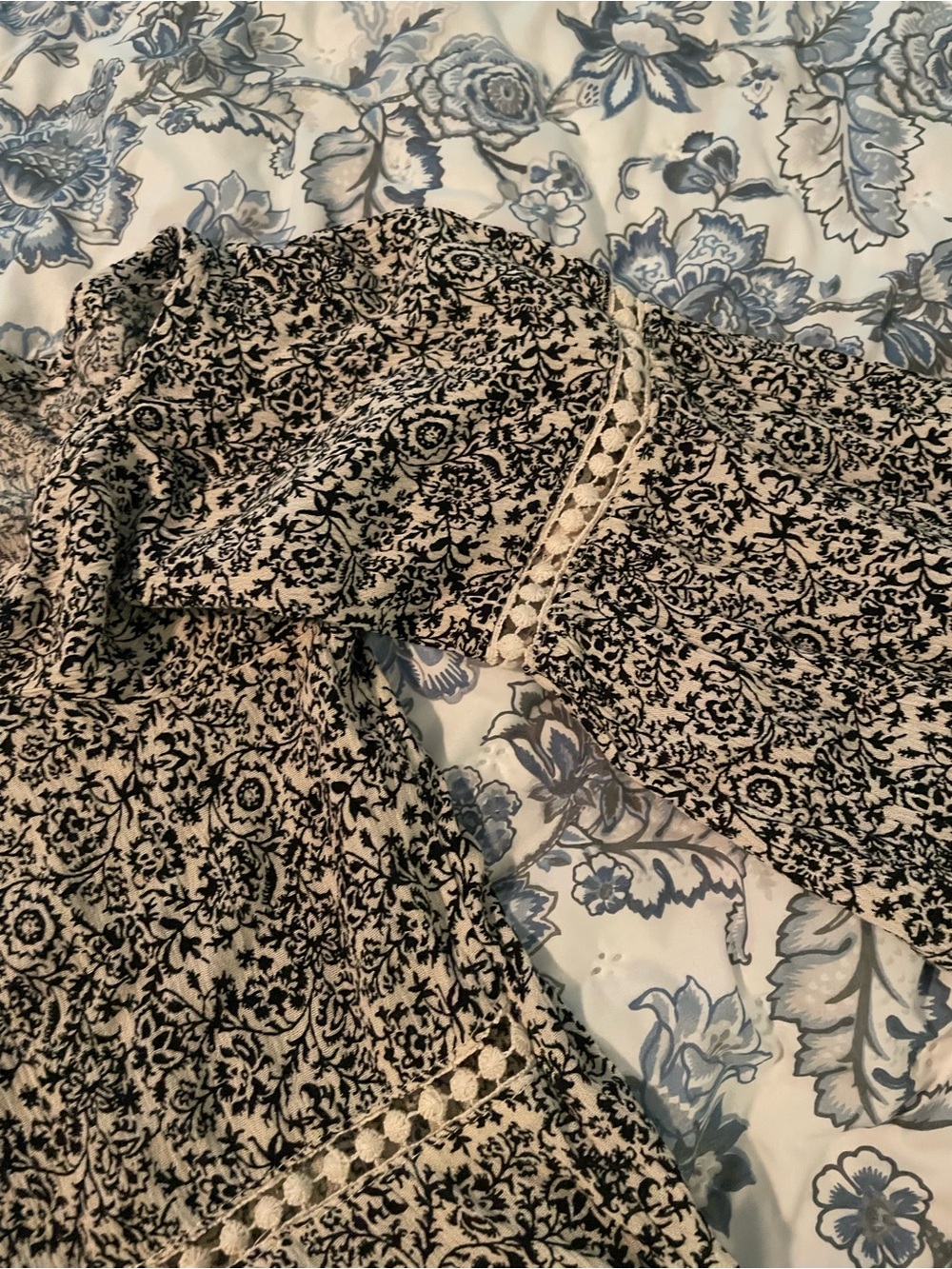 Maurices Navy and Cream Cold-Shoulder Boho Floral Peasant Top - Picture 7 of 11